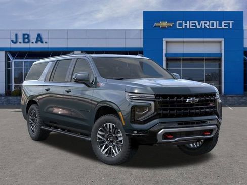 New 2026 Chevrolet Suburban Z71 w/ Comfort Package AWD/4WD image 7