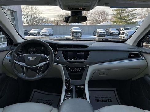 Used 2020 Cadillac XT5 Premium Luxury image 33