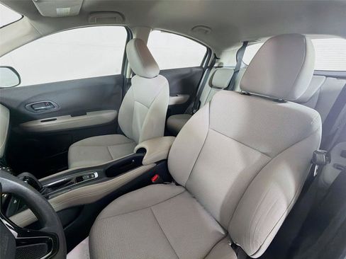 Used 2021 Honda HR-V LX image 2