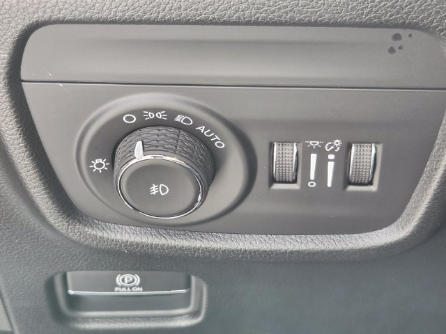 New 2027 Jeep Grand Cherokee Limited AWD/4WD image 28