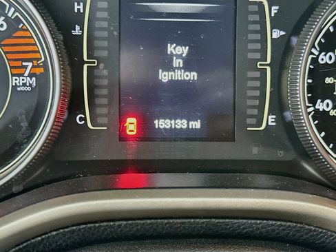 Used 2017 Jeep Cherokee Latitude w/ Safety/Convenience Group FWD image 19