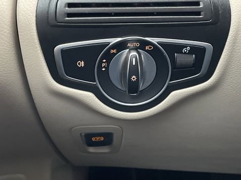 Used 2018 Mercedes-Benz GLC 300 image 24