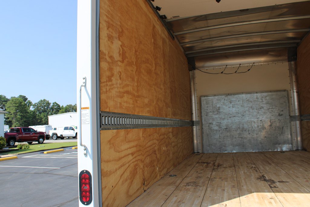 Used 2024 Ford E-350 and Econoline 350 Super Duty w/ Driver's Safety Package RWD image 15