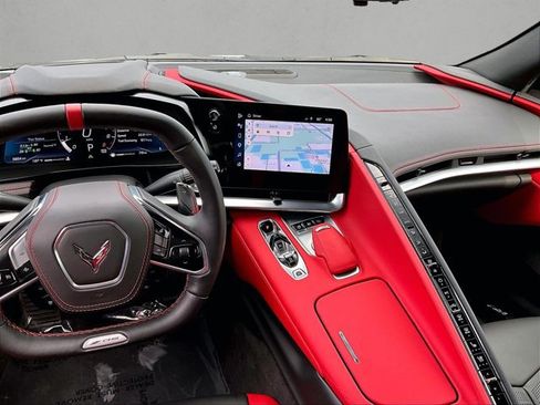 Used 2025 Chevrolet Corvette Z06 RWD image 8