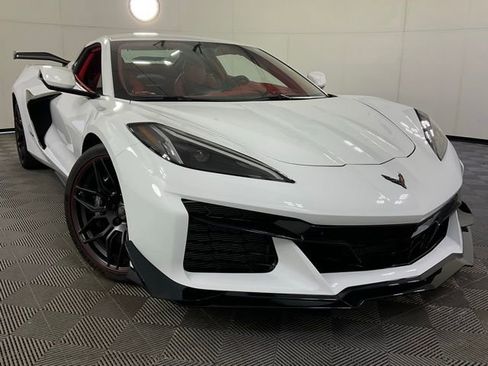 Used 2023 Chevrolet Corvette Z06 w/ Z07 Performance Package image 36