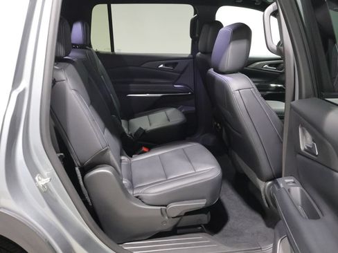 Used 2026 Chevrolet Traverse LT AWD/4WD image 23
