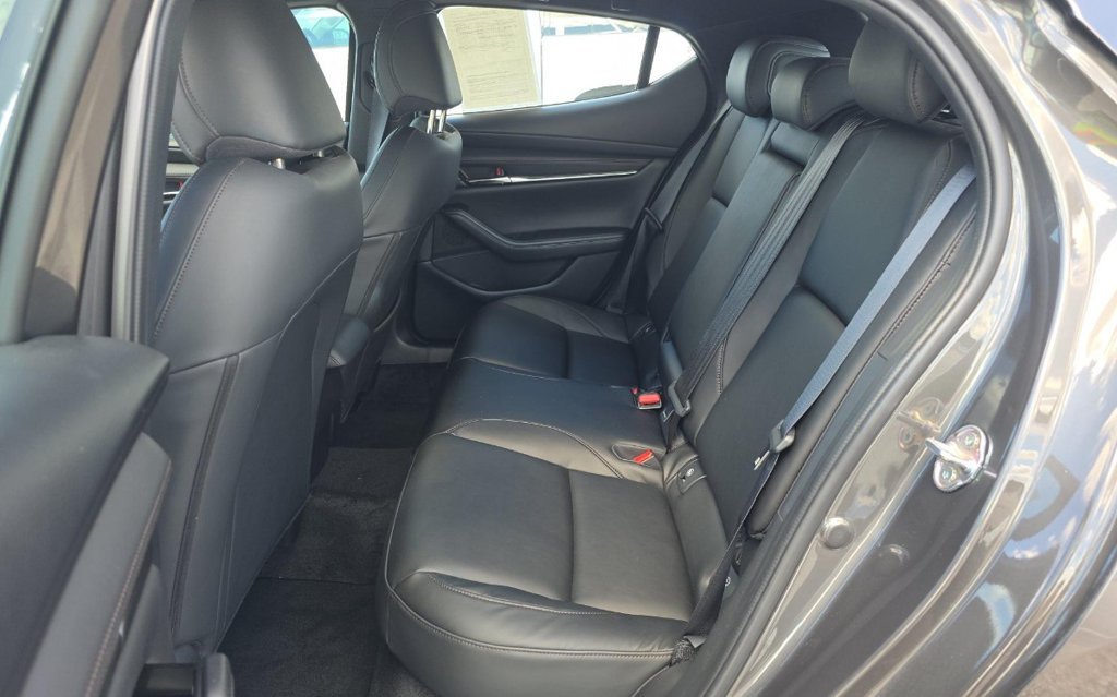 Used 2025 MAZDA MAZDA3 s FWD image 9