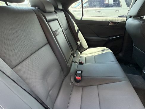 Used 2024 Lexus IS 350 F Sport RWD image 39