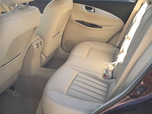 Used 2017 INFINITI QX50 2WD image 16