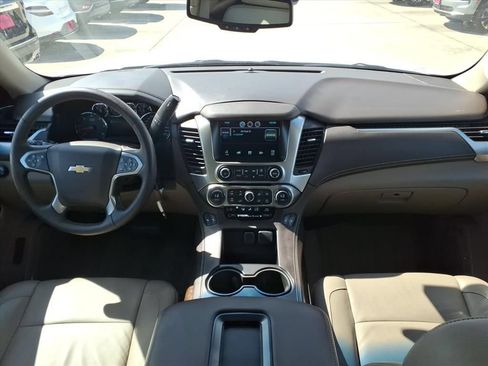 Used 2015 Chevrolet Suburban LT RWD image 14