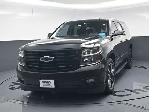 Used 2019 Chevrolet Suburban Premier AWD/4WD image 11