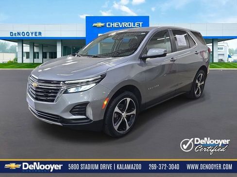 Used 2024 Chevrolet Equinox LT AWD/4WD image 1