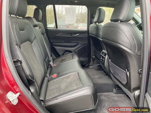 Certified 2025 Jeep Grand Cherokee Altitude image 7