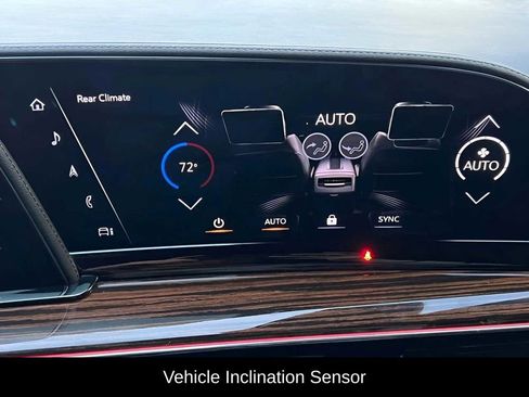 Used 2023 Cadillac Escalade ESV Premium Luxury image 20