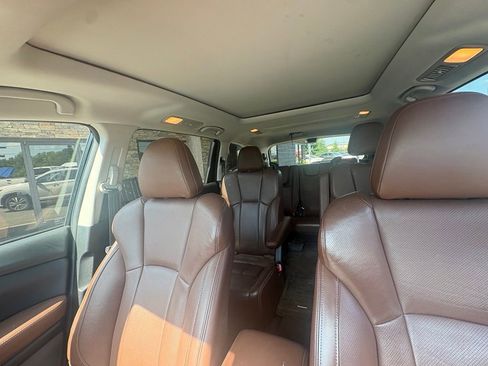 Used 2019 Subaru Ascent Touring AWD/4WD image 8