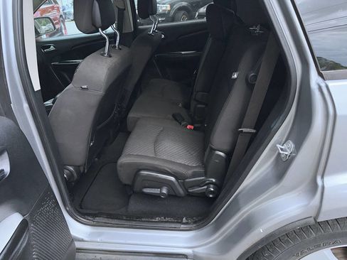 Used 2018 Dodge Journey SXT image 14