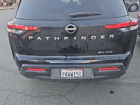 Used 2022 Nissan Pathfinder SV image 3