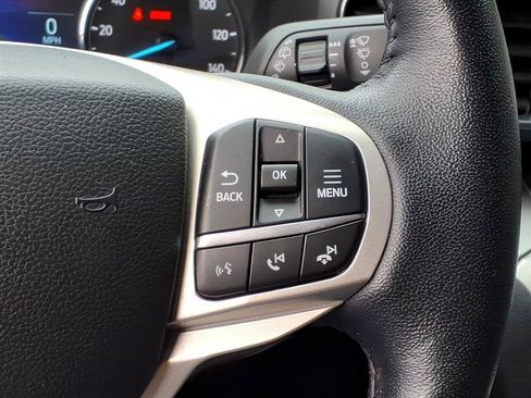 Used 2022 Ford Explorer XLT w/ Equipment Group 202A image 23
