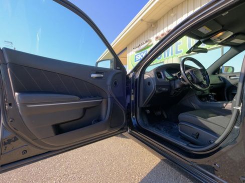 Used 2023 Dodge Charger SXT image 24