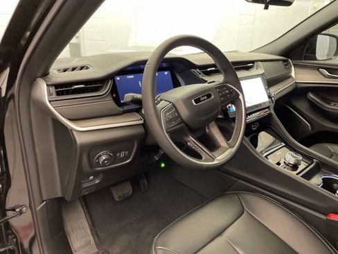 New 2026 Jeep Grand Cherokee Limited image 16