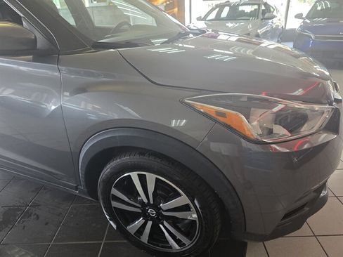 Used 2020 Nissan Kicks SV FWD image 31