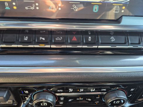 Used 2024 Chevrolet Silverado 2500 High Country w/ High Country Premium Package image 24