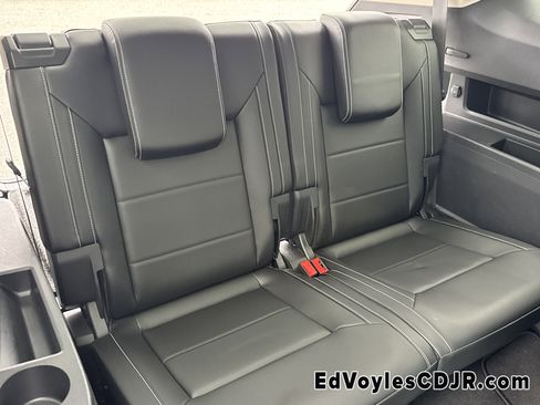 Used 2022 Volkswagen Atlas SE image 21