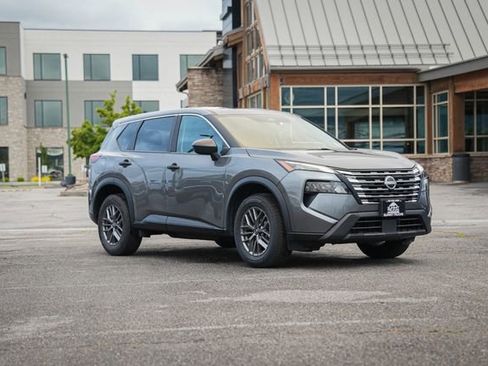 Used 2024 Nissan Rogue S AWD/4WD image 1