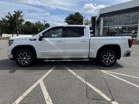 Used 2023 GMC Sierra 1500 SLT w/ SLT Premium Package AWD/4WD image 2