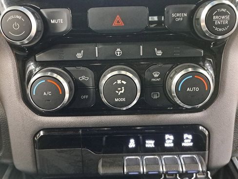 Used 2022 RAM 1500 Big Horn image 23