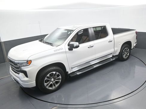 Used 2024 Chevrolet Silverado 1500 High Country image 57