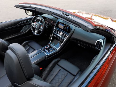 Used 2022 BMW M8 Competition w/ M Carbon Exterior Package AWD/4WD image 33