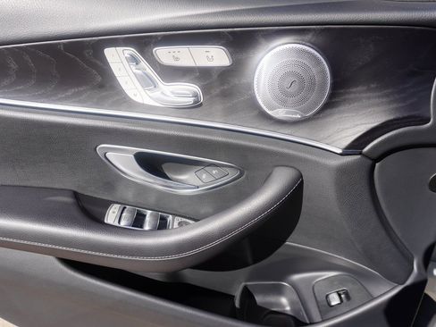 Used 2020 Mercedes-Benz E 350 Sedan image 9