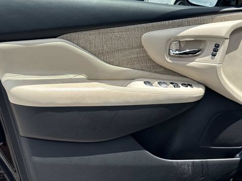 Used 2023 Nissan Murano SL FWD image 19