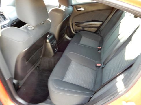 Used 2019 Dodge Charger R/T w/ Blacktop Package image 9