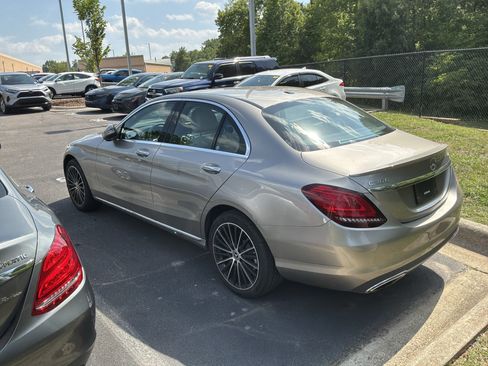 Used 2019 Mercedes-Benz C 300 4MATIC Sedan image 45