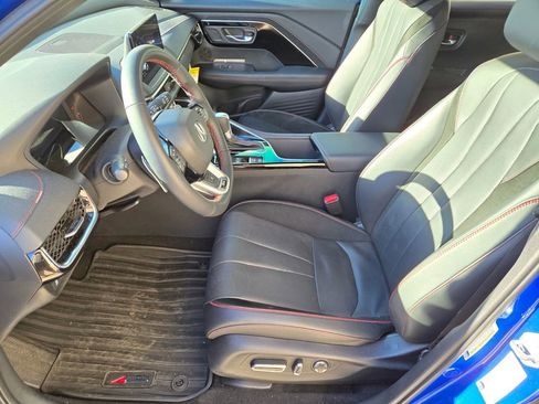 Used 2025 Acura ADX A-Spec image 6