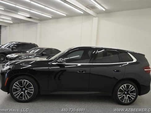 Used 2025 BMW X3 xDrive30i w/ Premium Package image 4