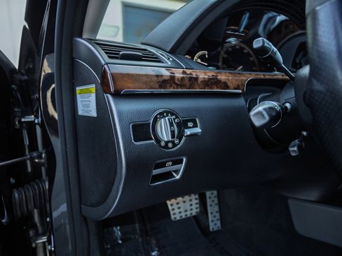 Used 2007 Mercedes-Benz S 550 image 19