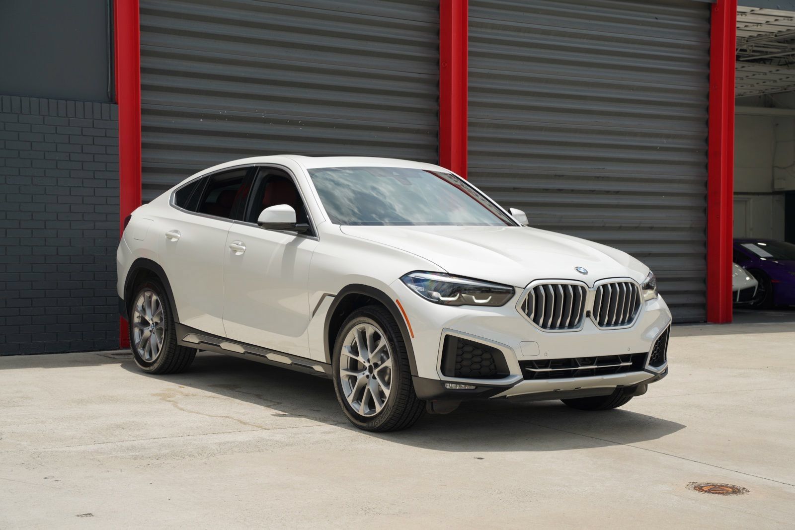 Used 2021 BMW X6 xDrive40i w/ Premium Package AWD/4WD image 6