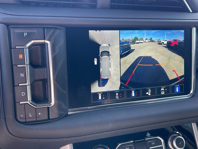 Used 2023 GMC Yukon XL Denali AWD/4WD image 25