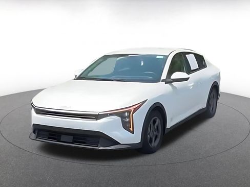 Used 2025 Kia K4 FWD image 3
