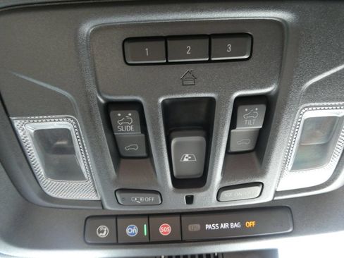 Used 2025 GMC Sierra 1500 AT4 w/ AT4 Premium Package AWD/4WD image 31