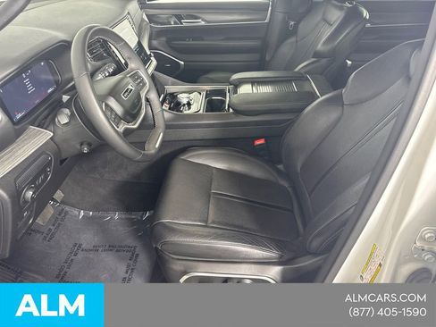 Used 2024 Jeep Wagoneer Series II AWD/4WD image 12