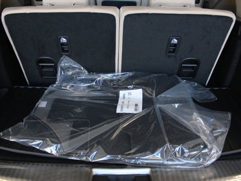 New 2026 Acura MDX w/ Advance Package image 13