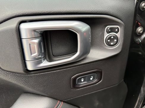 Used 2020 Jeep Gladiator Rubicon w/ Advanced Safety Group image 21