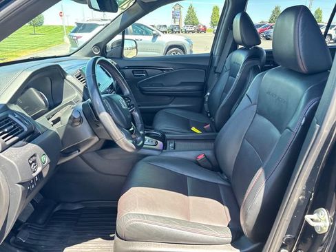 Used 2020 Honda Pilot Black Edition image 9