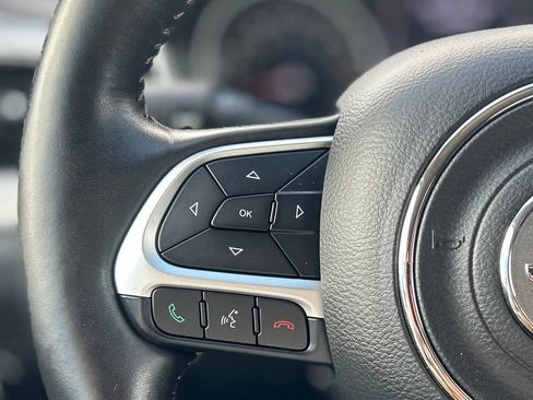 Used 2018 Jeep Compass Latitude w/ Cold Weather Group image 10