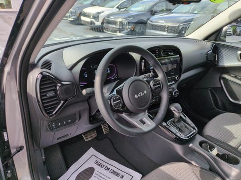 Used 2024 Kia Soul EX FWD image 15