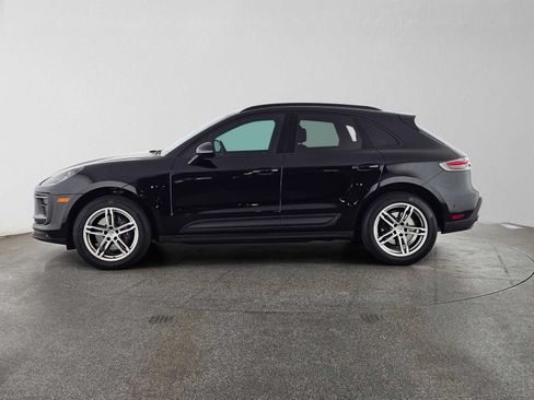 Used 2023 Porsche Macan AWD/4WD image 2